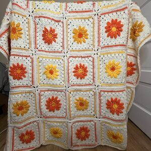 Vtg Sunflower Granny Square Crochet Afghan Blanket/Throw 70s Unique Rustic 58x76